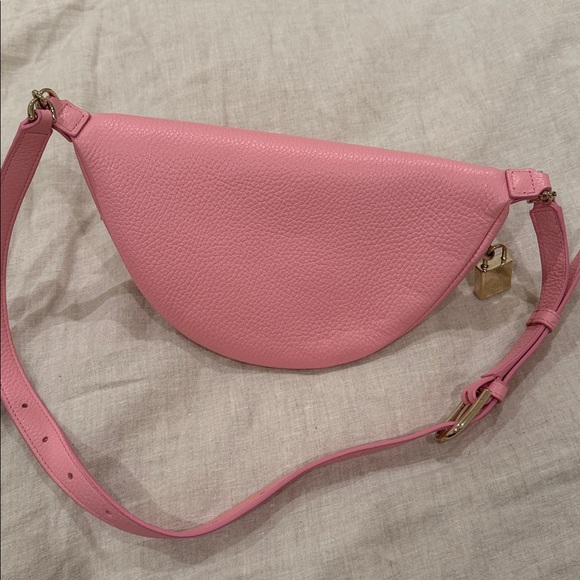 Furla Crossbody Bag in Pink Leather with gold hardware - Picture 9 of 11